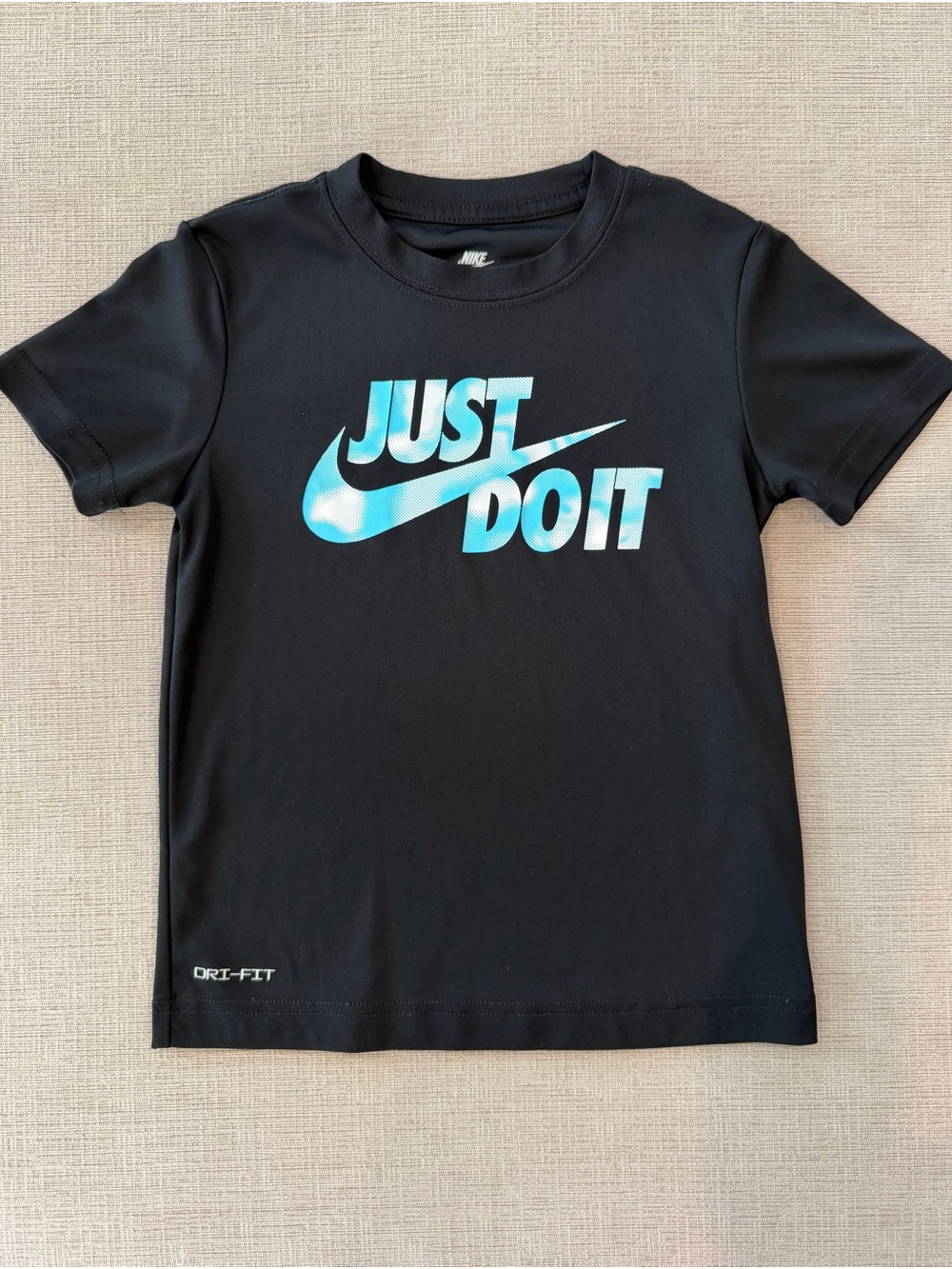 Boys Nike Dri-FIT Performance Shirt - Size 5